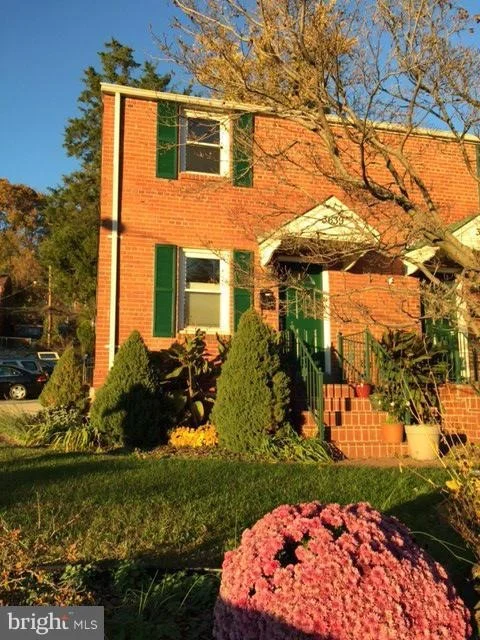 Unit for sale at 3639 FOUR MILE RUN DRIVE, ARLINGTON, VA 22206
