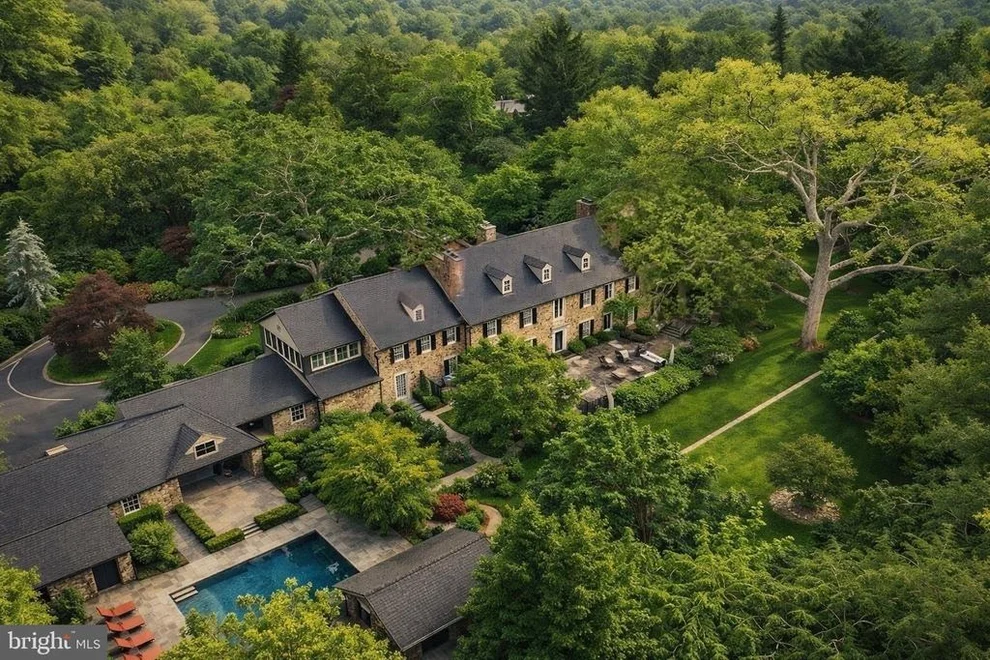 Unit for sale at 1288 BALLANTRAE FARM DRIVE, MCLEAN, VA 22101