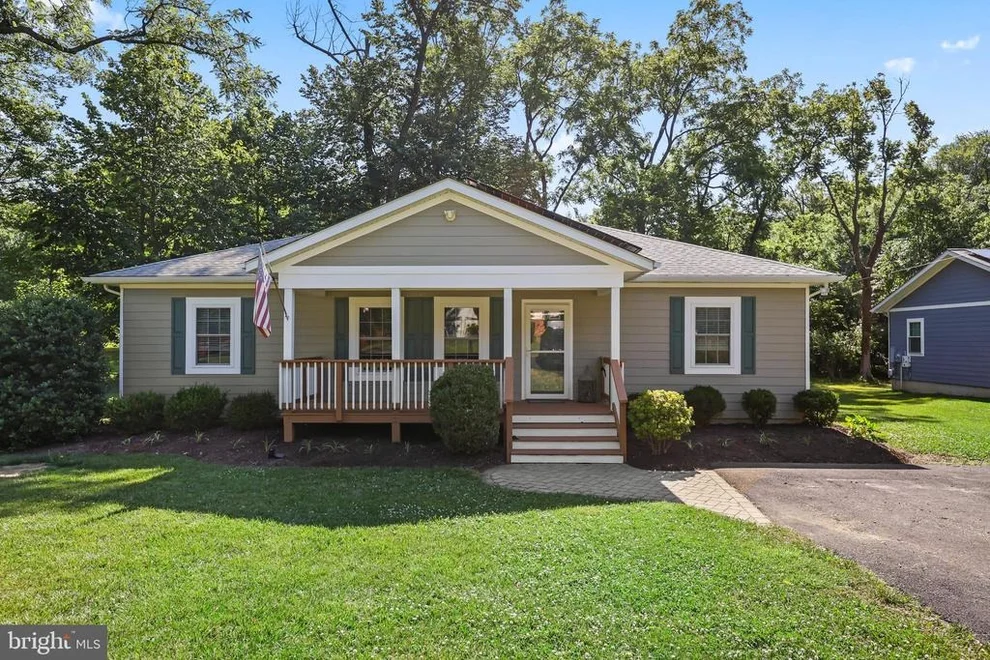 Unit for sale at 13 S HUGHES STREET, HAMILTON, VA 20158