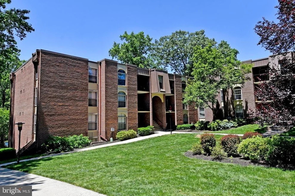 Unit for sale at 3304 WOODBURN VILLAGE DRIVE, ANNANDALE, VA 22003