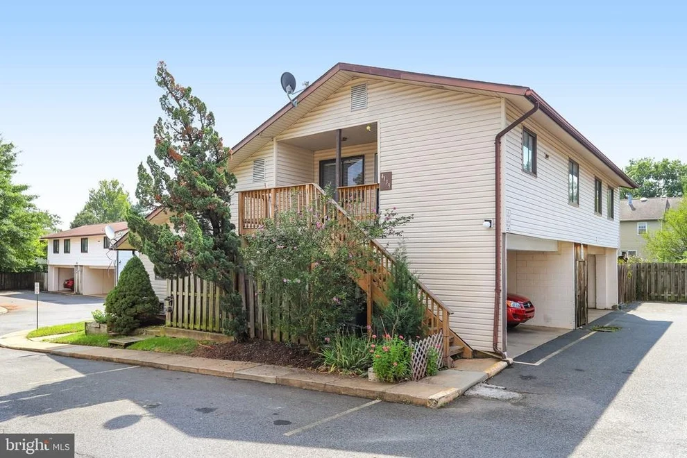 Unit for sale at 4139 MEADOWLAND COURT, CHANTILLY, VA 20151
