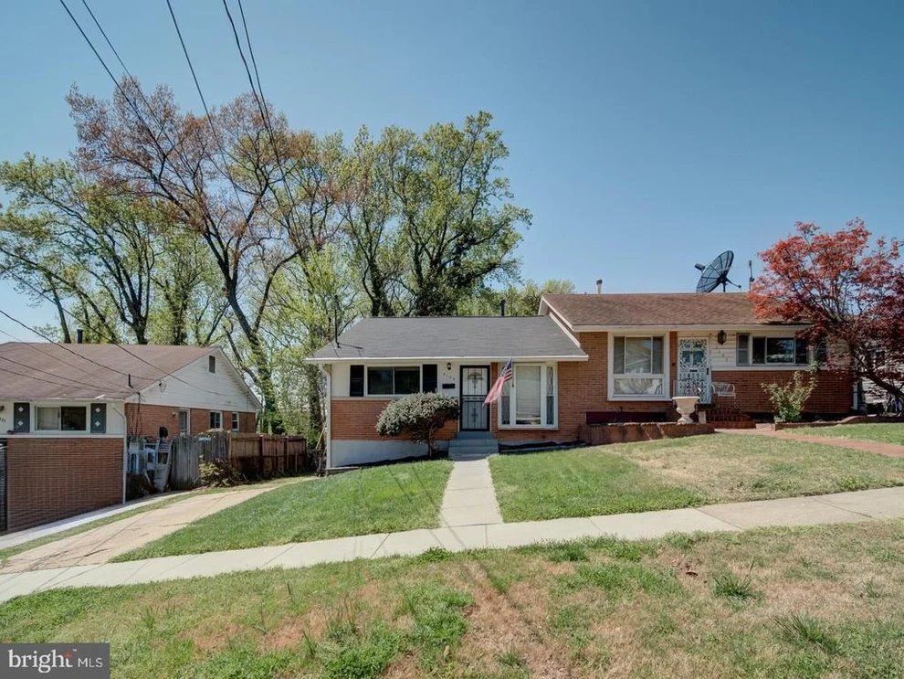 Unit for sale at 3105 BELLBROOK COURT, TEMPLE HILLS, MD 20748