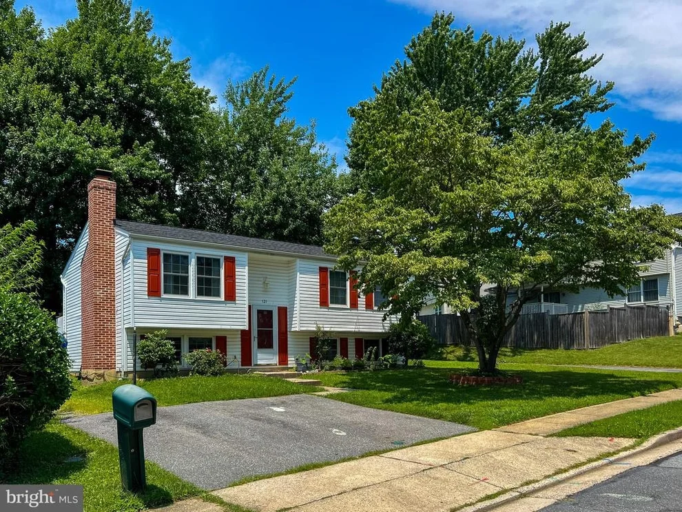 Unit for sale at 121 DEERFIELD PLACE, FREDERICK, MD 21702