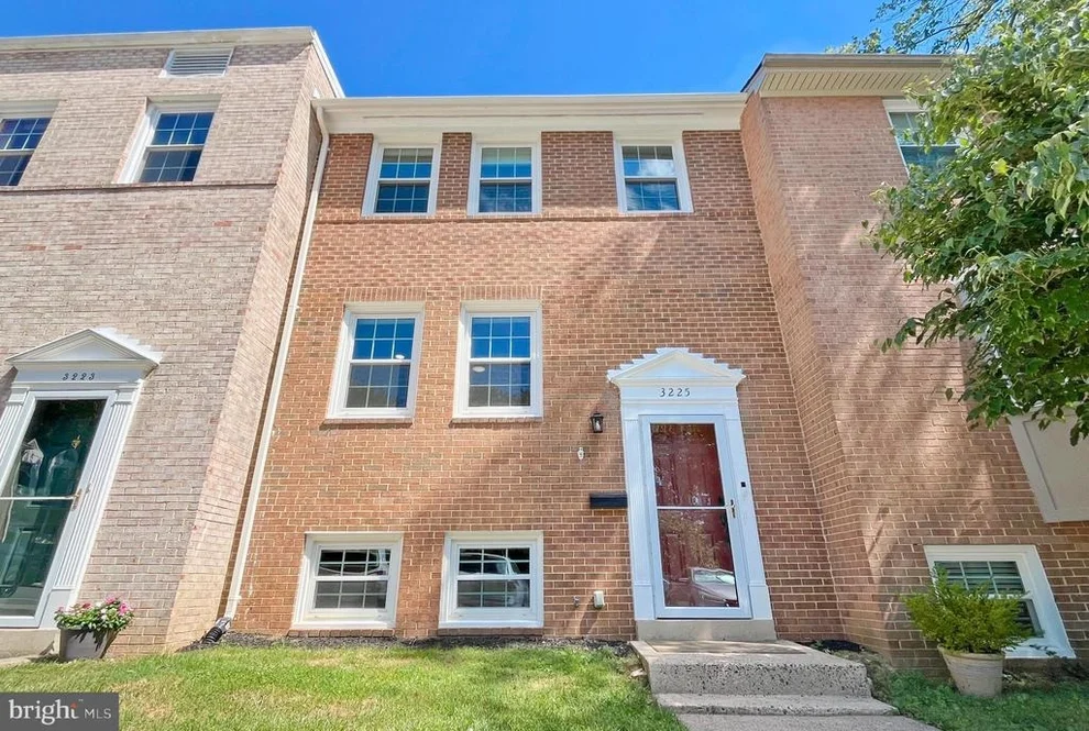Unit for sale at 3225 VISCOUNT COURT, ANNANDALE, VA 22003