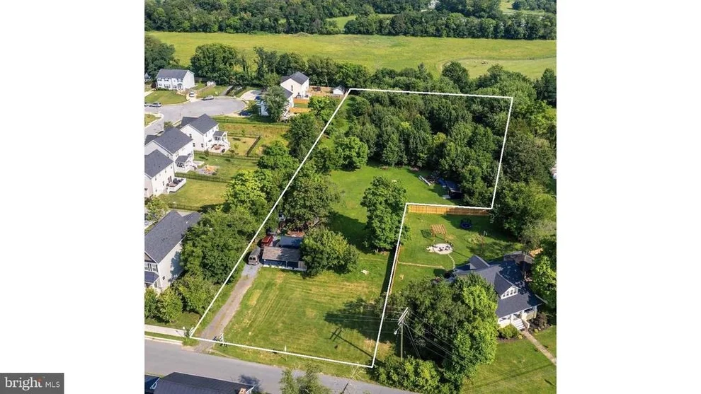 Unit for sale at 23 S LOCUST STREET, LOVETTSVILLE, VA 20180