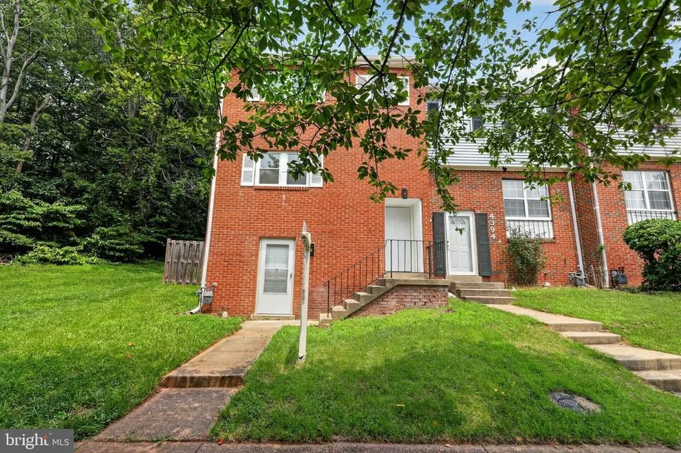 Unit for sale at 4396 ENSBROOK LANE, WOODBRIDGE, VA 22193