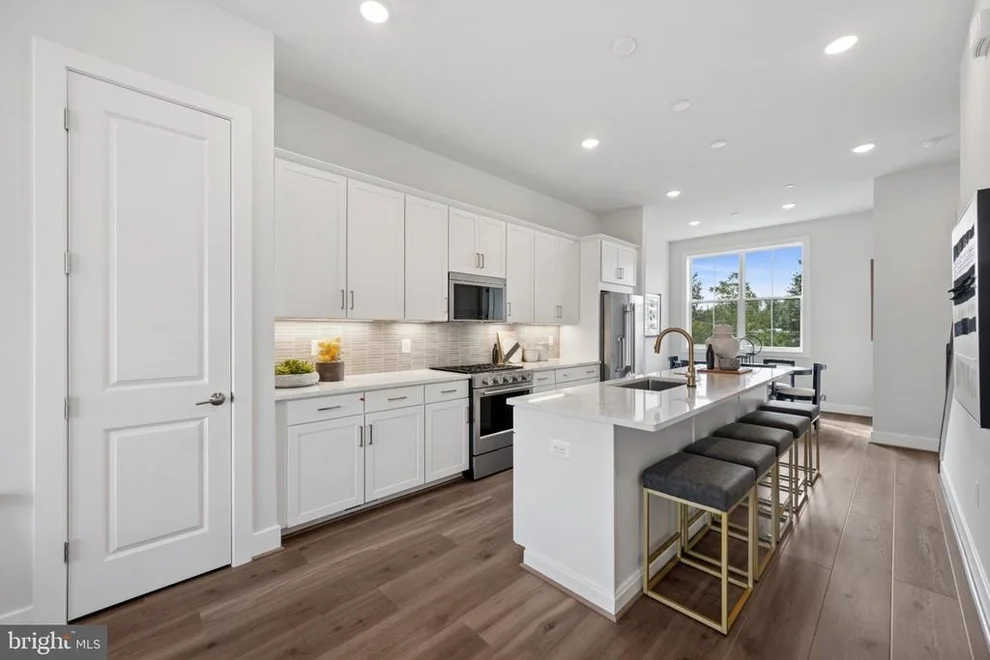 Unit for sale at 5963 JOSIAH HENSON PARKWAY, NORTH BETHESDA, MD 20852