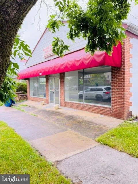 Unit for sale at 327 N ROYAL AVENUE, FRONT ROYAL, VA 22630