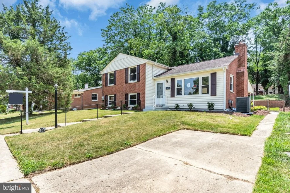 Unit for sale at 7536 ABBINGTON DRIVE, OXON HILL, MD 20745