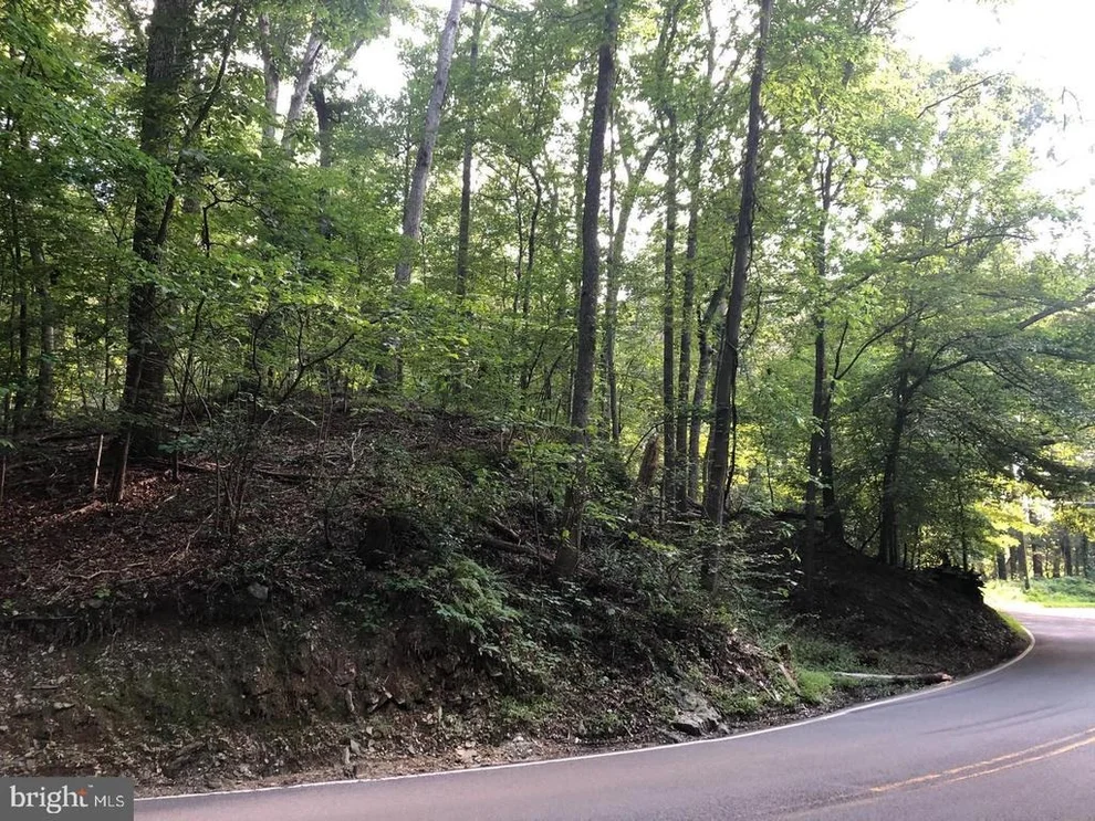 Unit for sale at BEACH MILL ROAD, GREAT FALLS, VA 22066