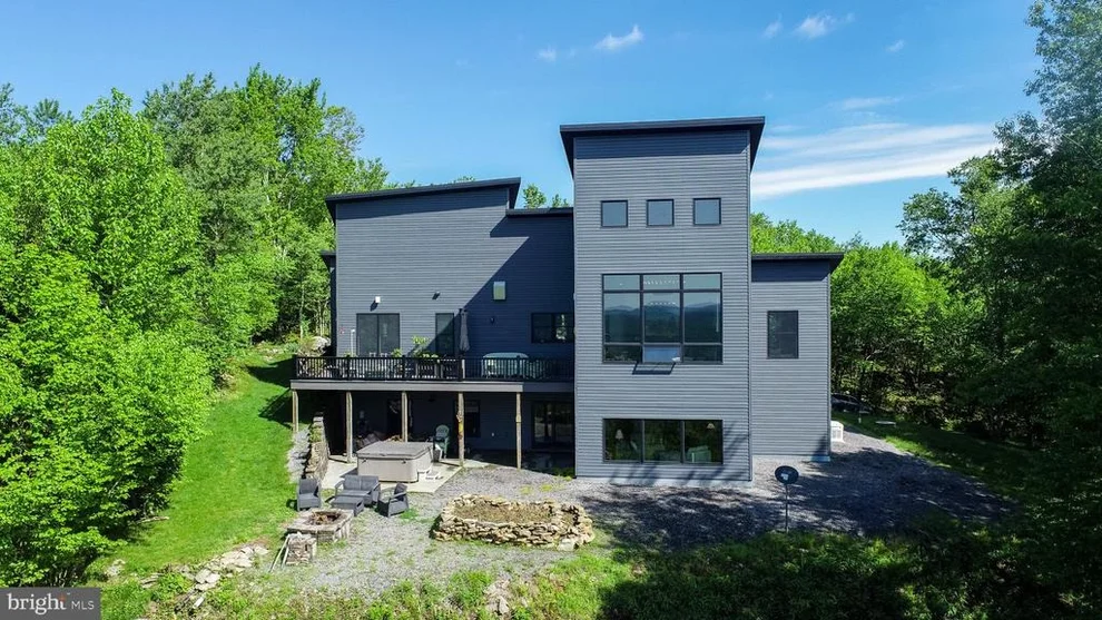 Unit for sale at 211 HIGH POINT RIDGE ROAD, OAKLAND, MD 21550