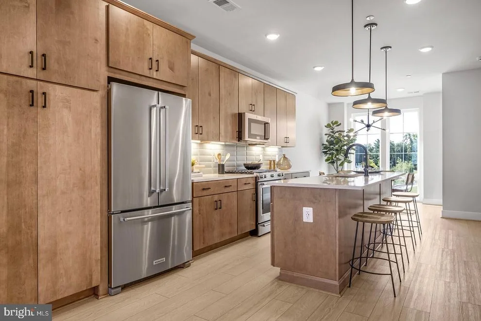 Unit for sale at 326 SWANN AVENUE, ALEXANDRIA, VA 22301