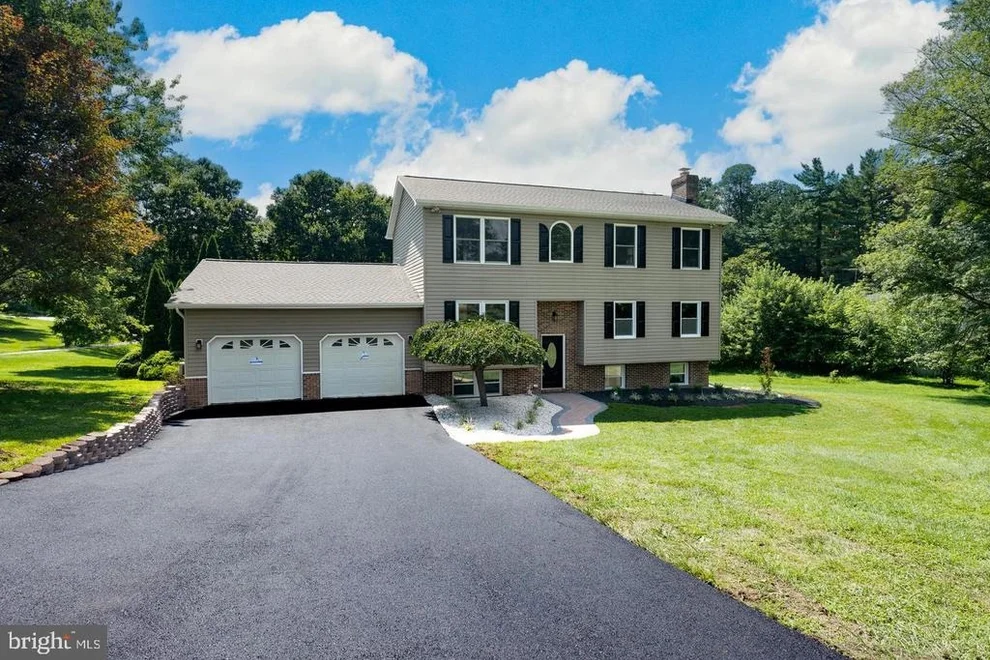 Unit for sale at 7000 SHELDON LANE, SYKESVILLE, MD 21784