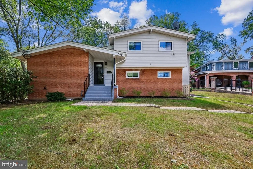 Unit for sale at 300 GILSAN COURT, SILVER SPRING, MD 20902