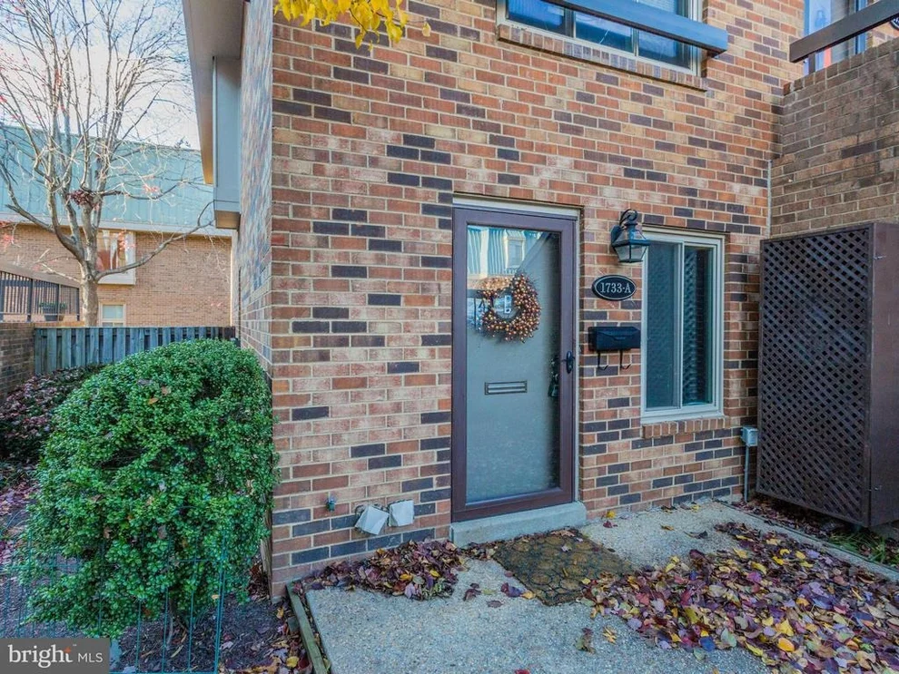 Unit for sale at 1733 S HAYES STREET, ARLINGTON, VA 22202