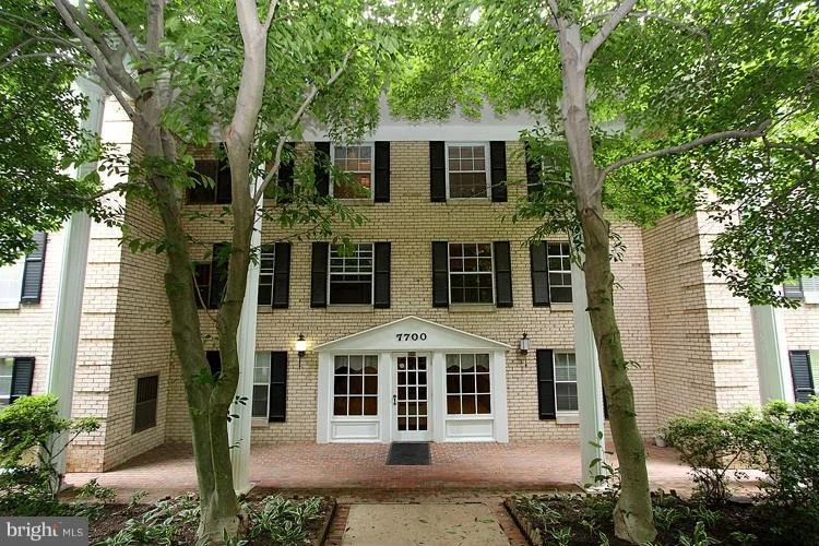 Unit for sale at 7700 TREMAYNE PLACE, MCLEAN, VA 22102