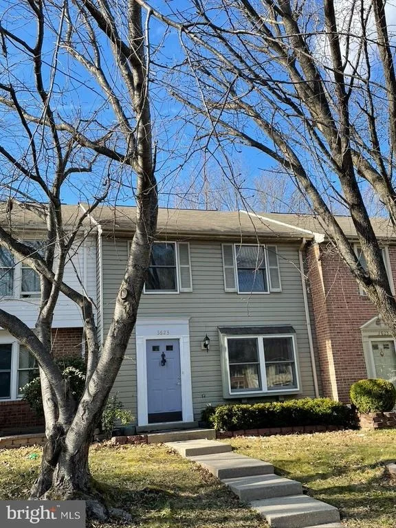 Unit for sale at 3623 WOODHAVEN COURT, WOODBRIDGE, VA 22192