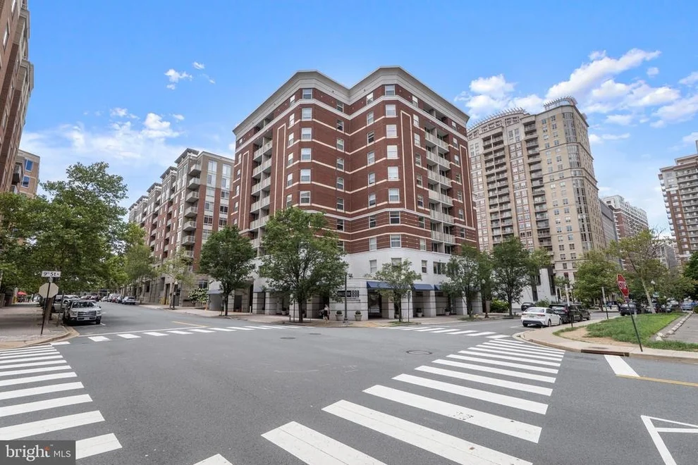 Unit for sale at 880 N POLLARD STREET N, ARLINGTON, VA 22203