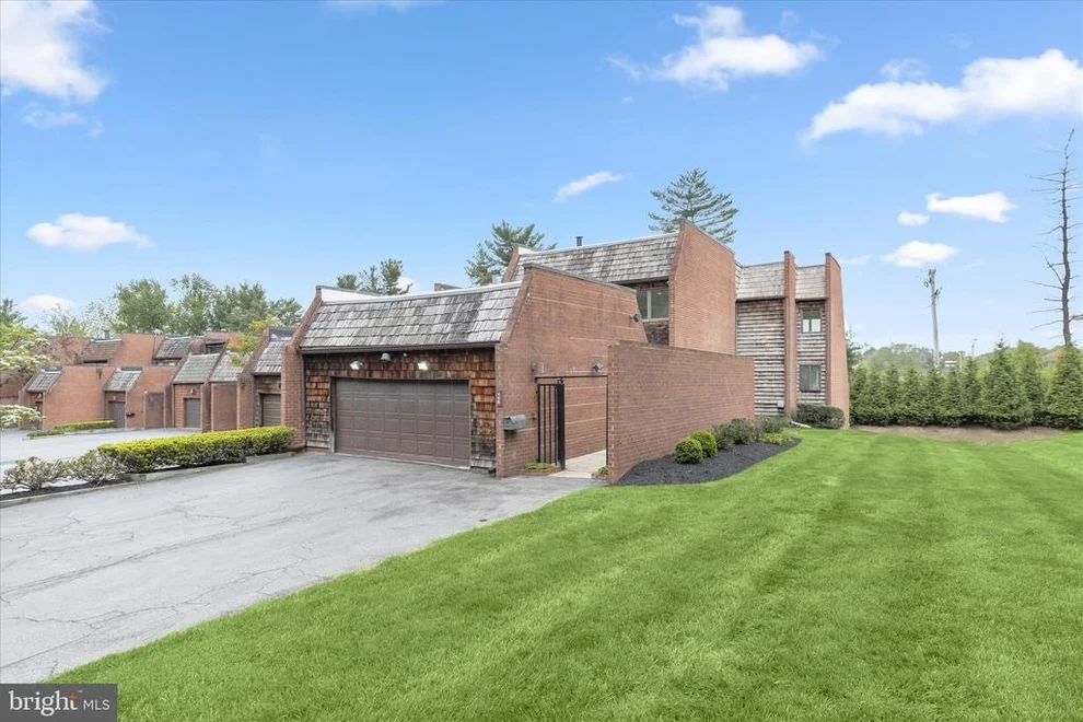 Unit for sale at 110 OLD CROSSING DRIVE, BALTIMORE, MD 21208