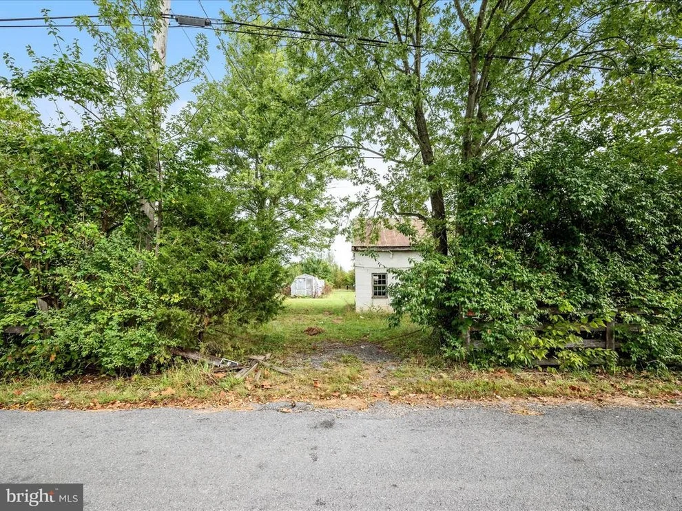 Unit for sale at 32 DOUBLE TOLLGATE ROAD, WHITE POST, VA 22663