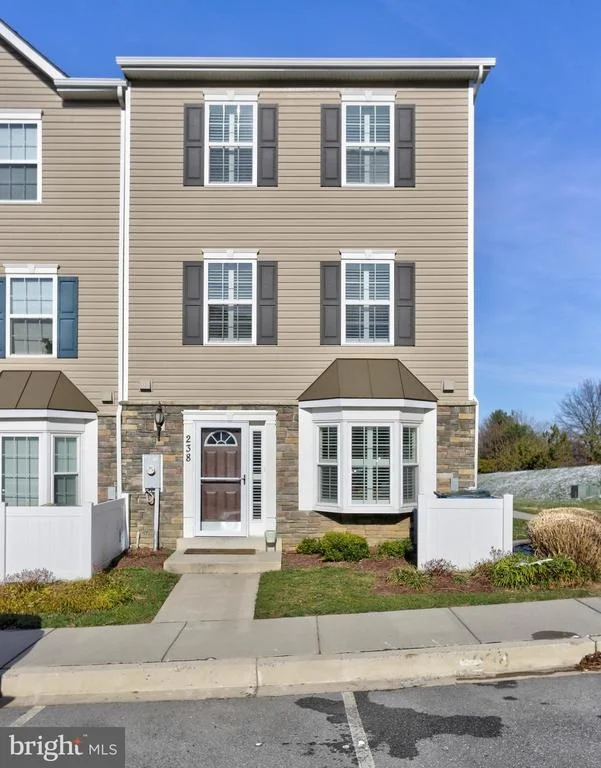 Unit for sale at 6515 DUNDEE DR, SYKESVILLE, MD 21784