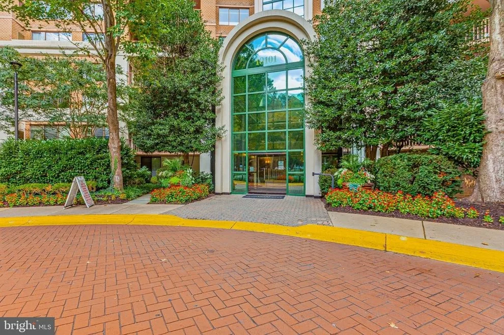 Unit for sale at 10101 GROSVENOR PLACE, ROCKVILLE, MD 20852