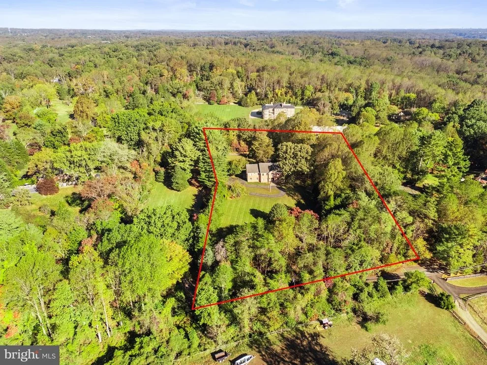 Unit for sale at 9200 FALLS RUN ROAD, MCLEAN, VA 22102