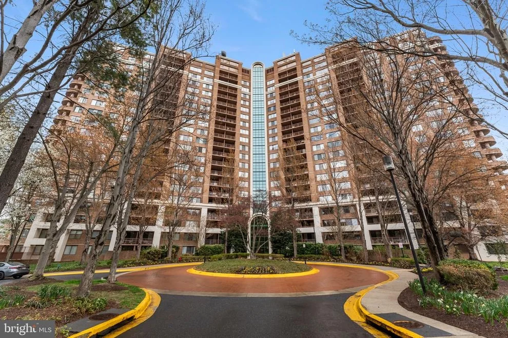 Unit for sale at 10101 GROSVENOR PLACE, ROCKVILLE, MD 20852