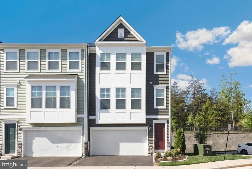 Unit for sale at 18319 SUMMIT POINTE DRIVE, TRIANGLE, VA 22172