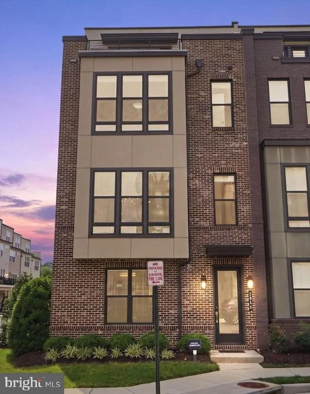 Unit for sale at 14339 BECKETT GLEN CIRCLE, CHANTILLY, VA 20151