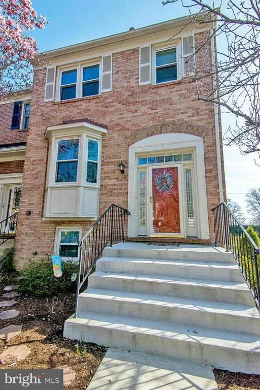 Unit for sale at 1 CARRIAGE HOUSE CIRCLE, ALEXANDRIA, VA 22304
