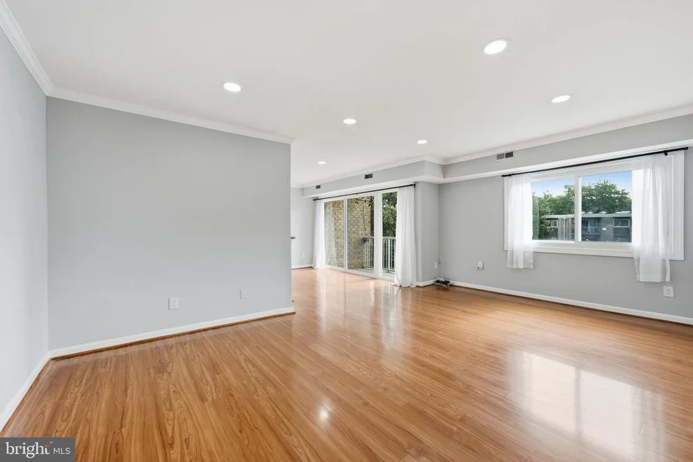 Unit for sale at 2901 CHARING CROSS ROAD, FALLS CHURCH, VA 22042
