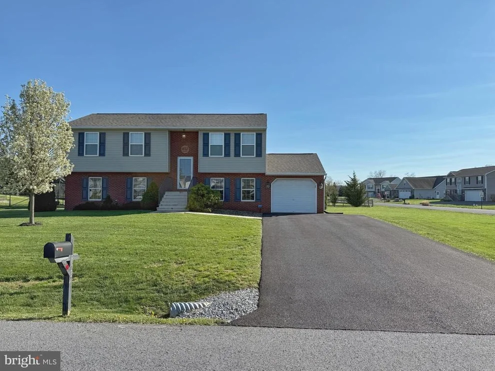 Unit for sale at 852 BRISTOL DRIVE, GREENCASTLE, PA 17225