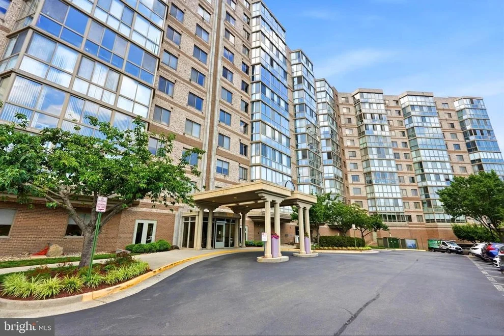 Unit for sale at 19355 CYPRESS RIDGE TERRACE, LEESBURG, VA 20176