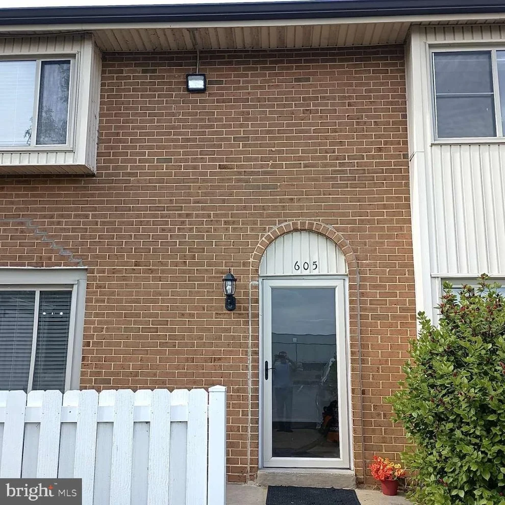 Unit for sale at 605 COBBLE CREEK CURVE, NEWARK, DE 19702