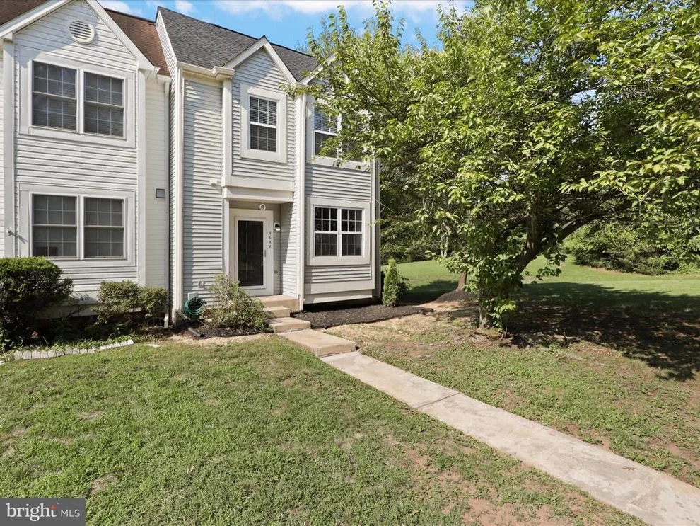 Unit for sale at 5658 THORNDYKE COURT, CENTREVILLE, VA 20120