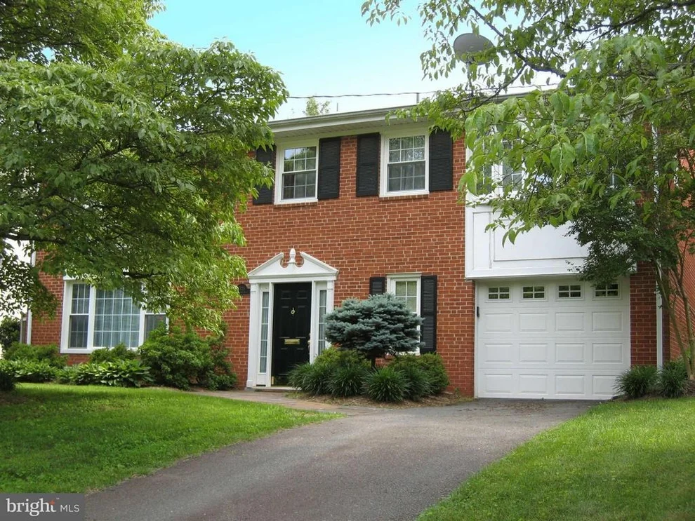 Unit for sale at 7125 THRASHER ROAD, MCLEAN, VA 22101