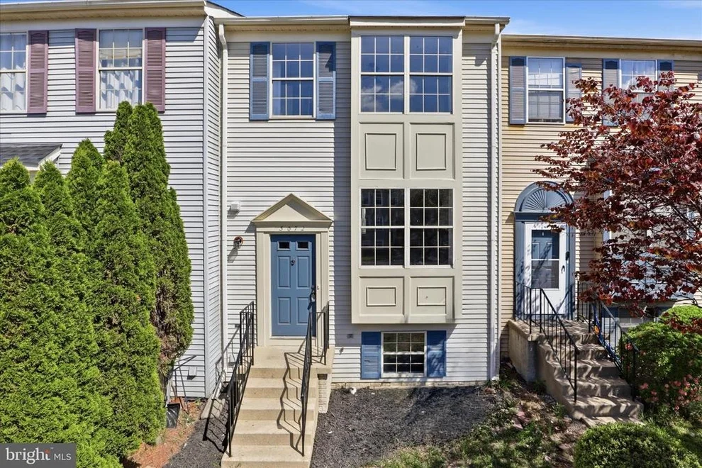 Unit for sale at 3072 ANTRIM CIRCLE, DUMFRIES, VA 22026