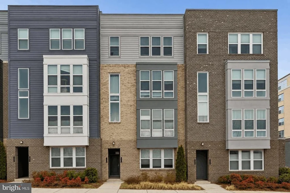 Unit for sale at 13334 ARROWBROOK CENTRE DRIVE, HERNDON, VA 20171