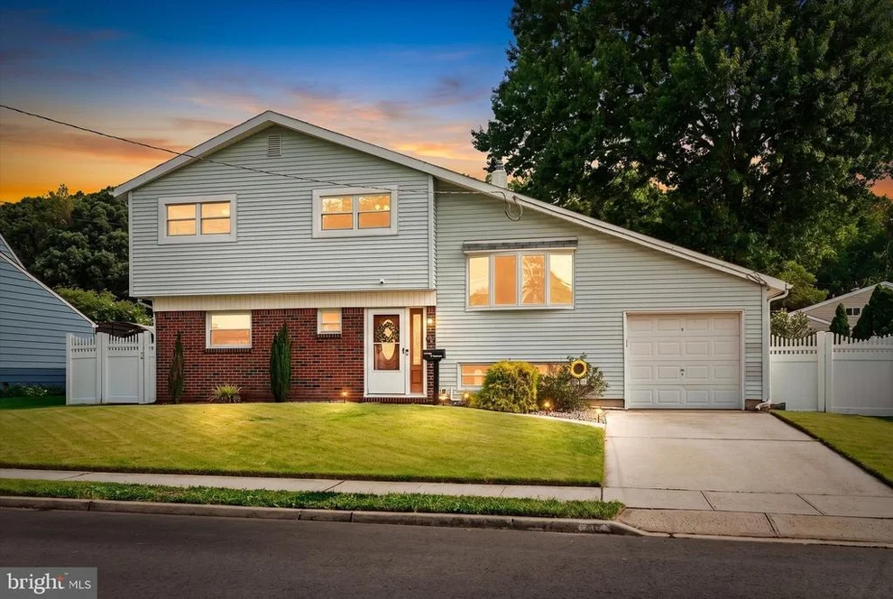 Unit for sale at 30 THOREAU ROAD, HAMILTON, NJ 08690