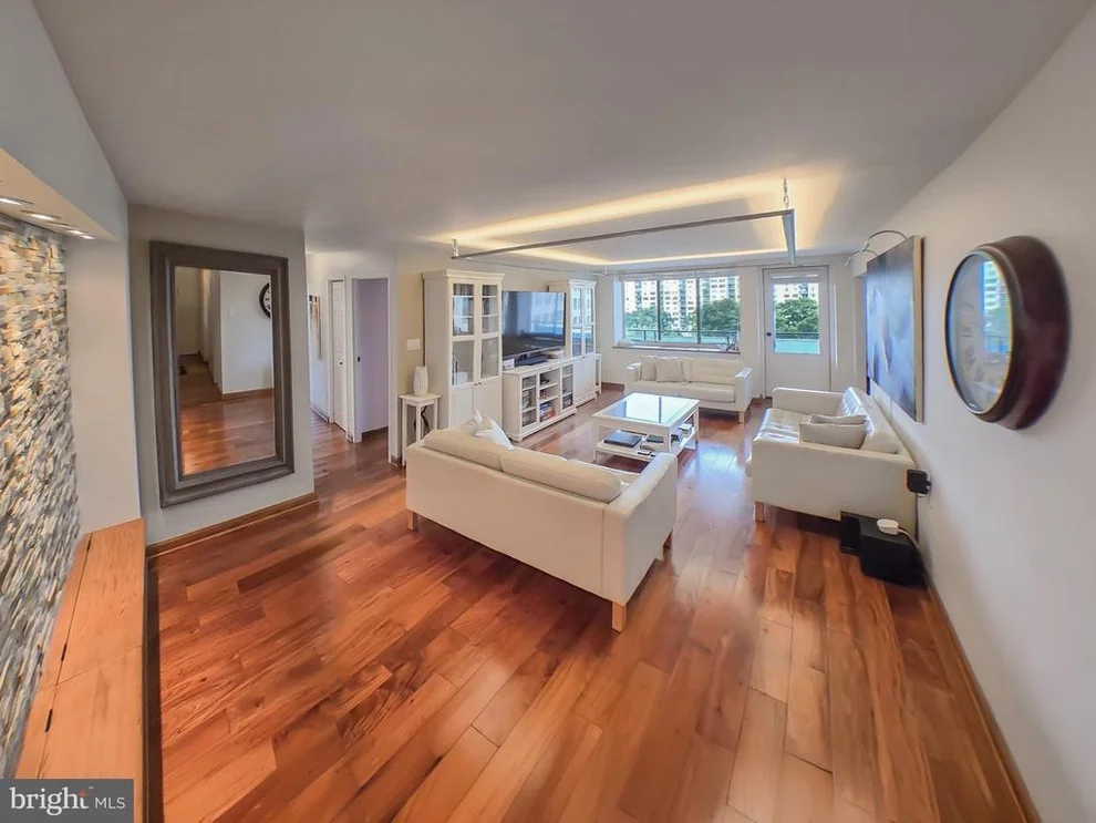 Unit for sale at 10401 GROSVENOR PLACE, ROCKVILLE, MD 20852