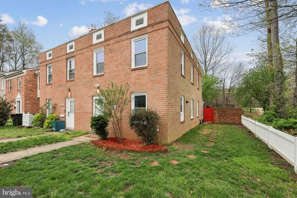 Unit for sale at 2918 WREN COURT, WOODBRIDGE, VA 22191
