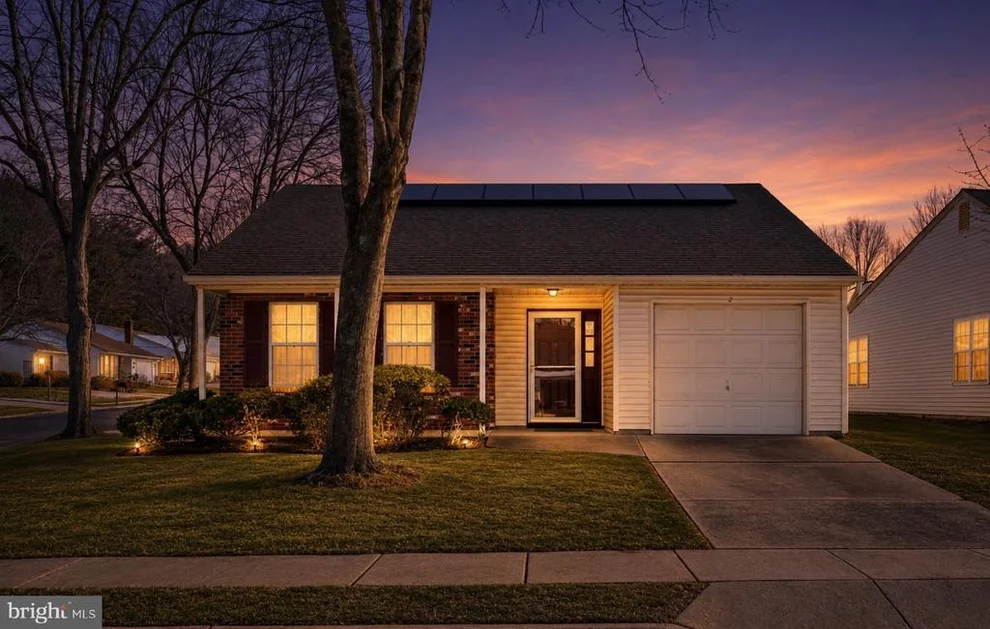 Unit for sale at 2 FERNWOOD COURT, COLUMBUS, NJ 08022