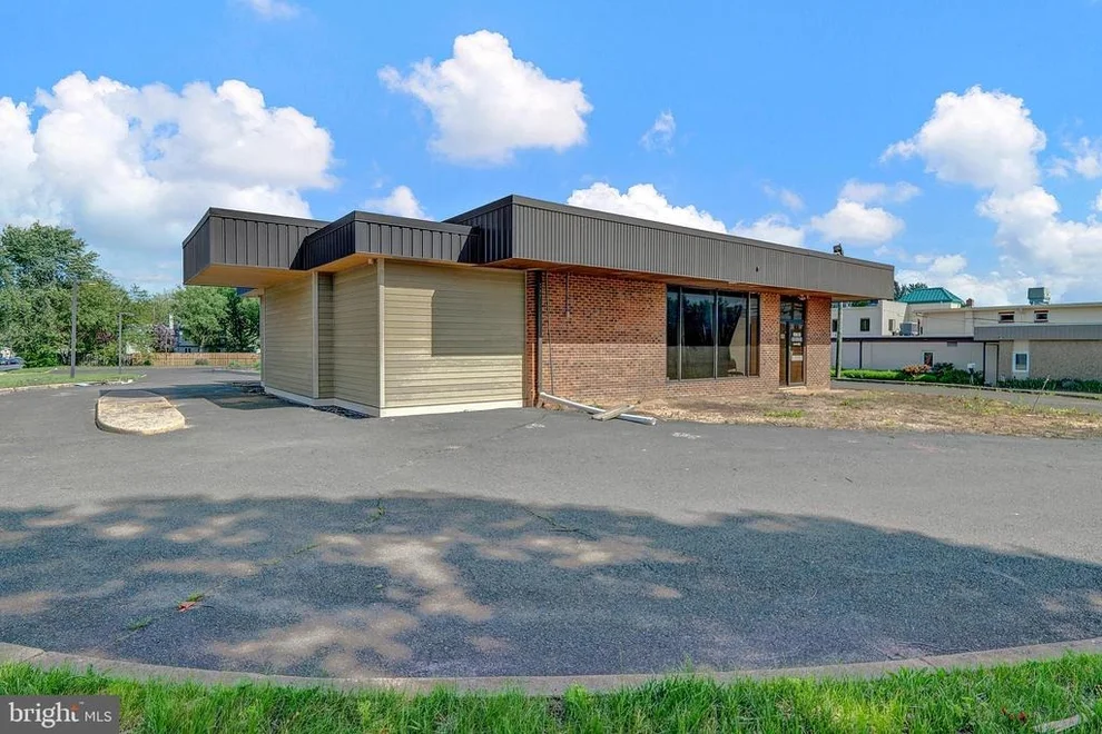 Unit for sale at 40 SCOTCH ROAD, EWING, NJ 08628