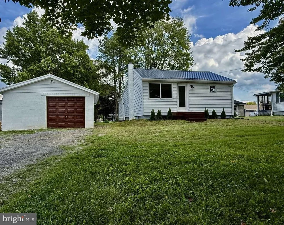 Unit for sale at 323 BUTLER AVENUE, ELLWOOD CITY, PA 16117