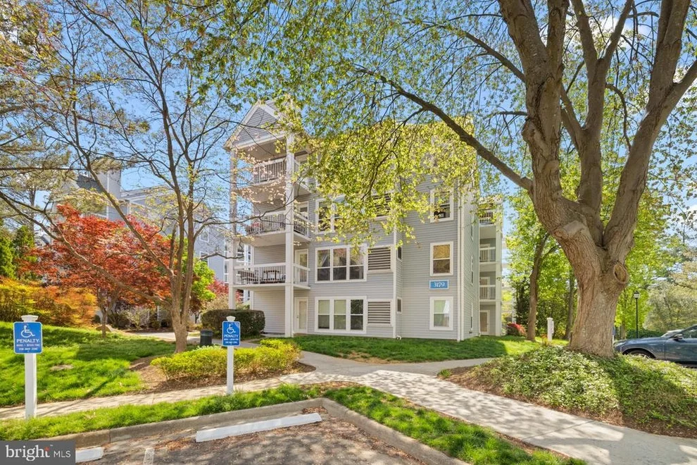 Unit for sale at 3179 SUMMIT SQUARE DRIVE, OAKTON, VA 22124