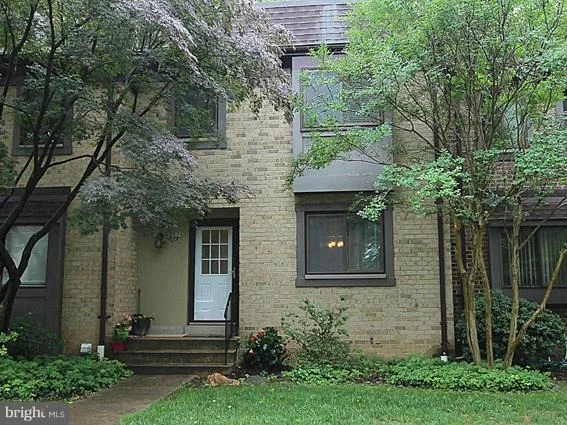 Unit for sale at 2906 JERMANTOWN ROAD, OAKTON, VA 22124