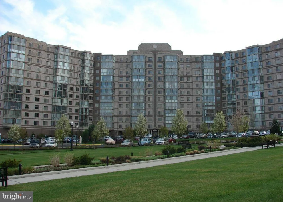 Unit for sale at 19375 CYPRESS RIDGE TERRACE, LEESBURG, VA 20176