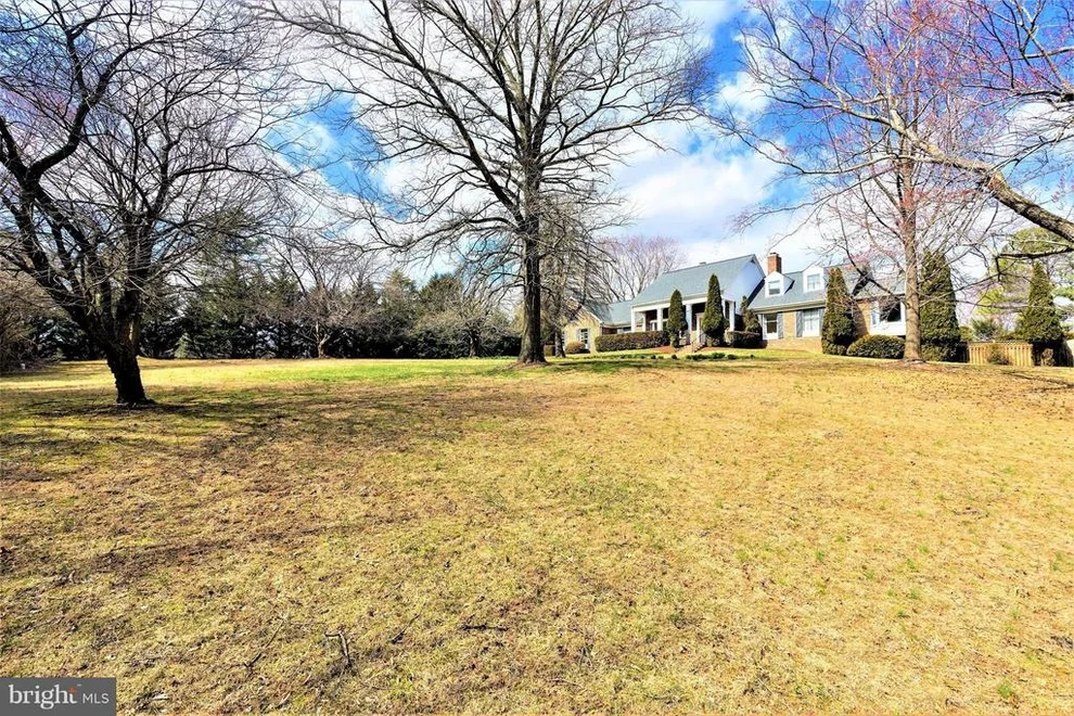 Unit for sale at 1008 TOWLSTON ROAD, MCLEAN, VA 22102
