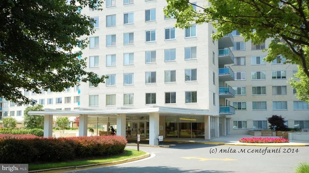 Unit for sale at 10201 GROSVENOR PLACE, ROCKVILLE, MD 20852
